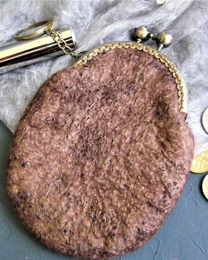 Кошелек женский с фермуаром. Кошелек монетница. Кот