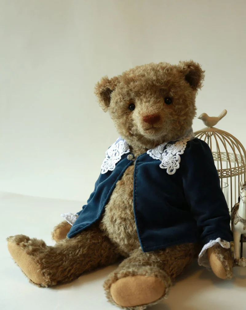 Bear — коричневый