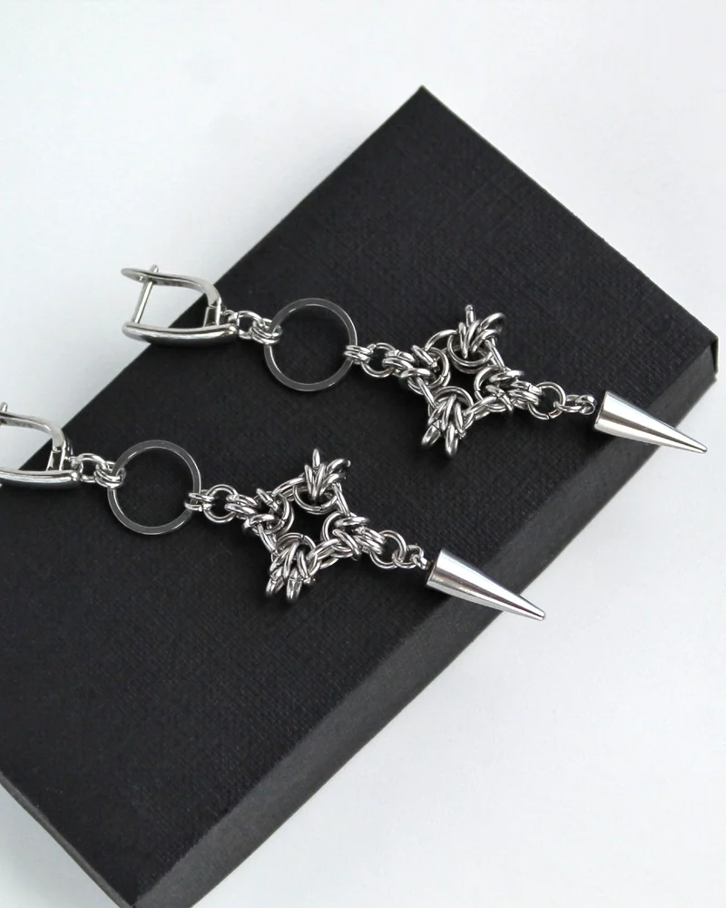 Стильные кольчужные серьги "Shuriken" — серебряные — Основной