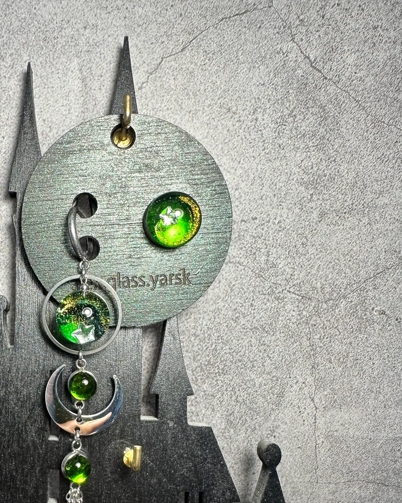 Серьги космическая асимметрия — Зеленые