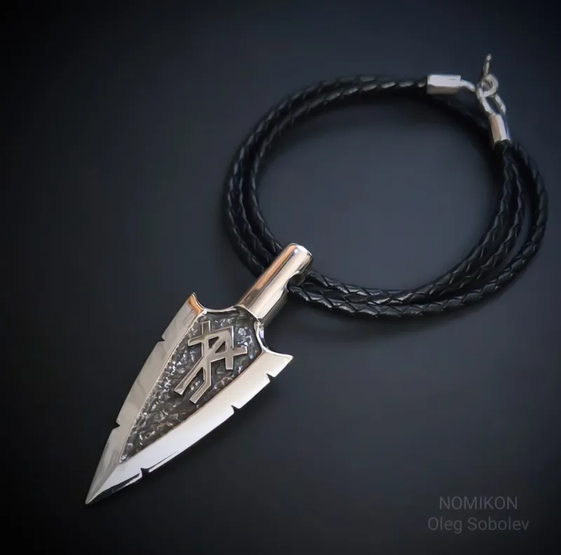 Наконечник Копья Одина - Гунгнир с рунами Одина — Основной