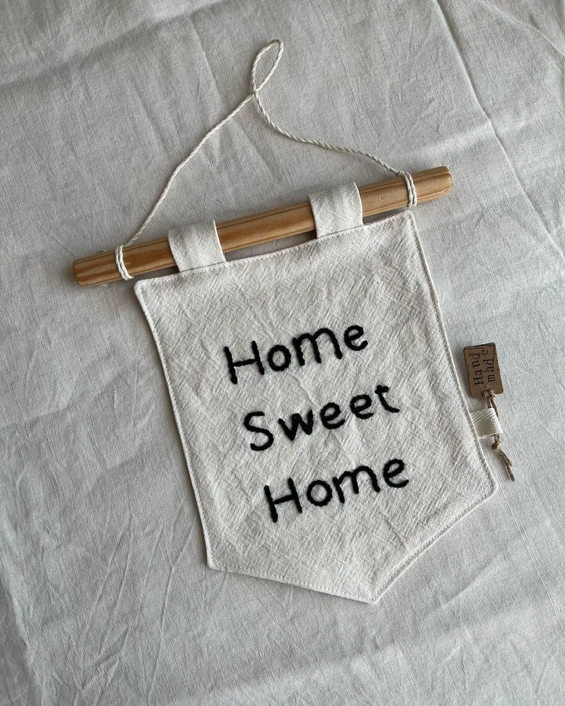 Настенное панно Home Sweet Home — флажок с вышивкой — Основной