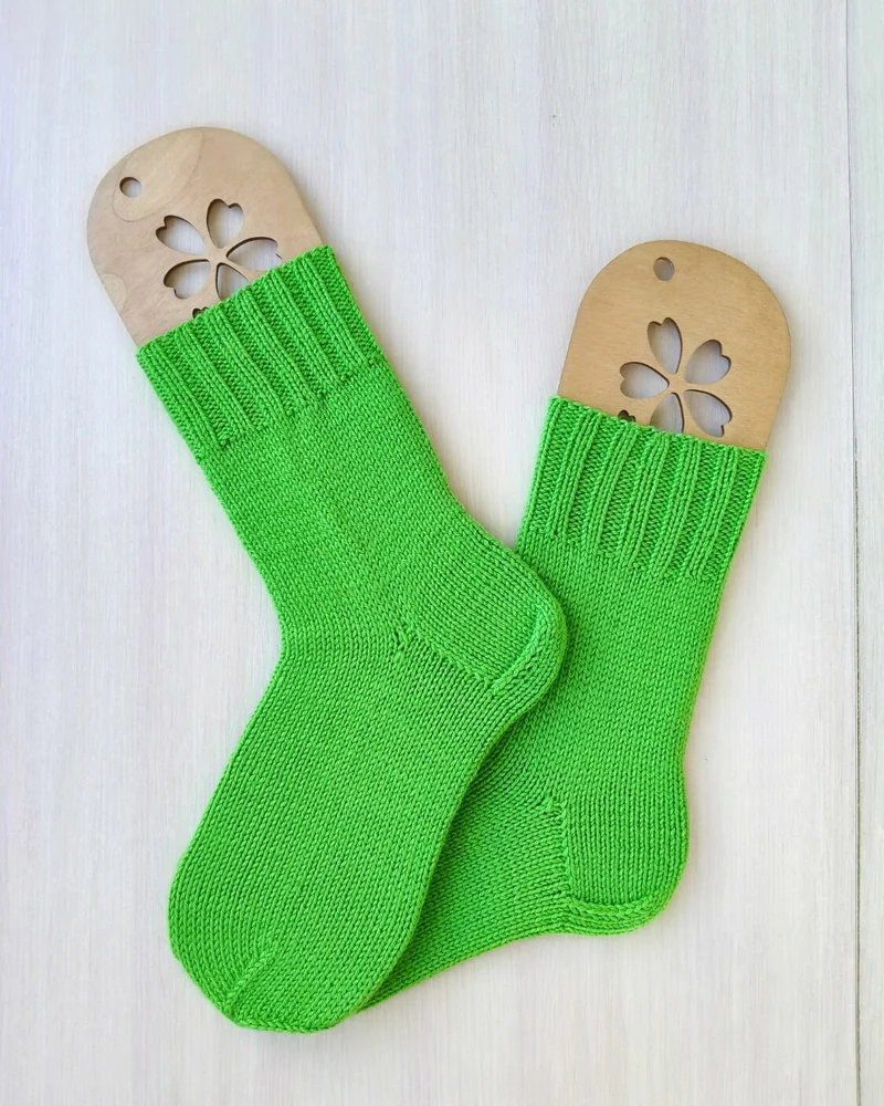 Зелёные яркие вязаные носки шерстяные Базовая коллекция RussianSocks — Зеленые носки