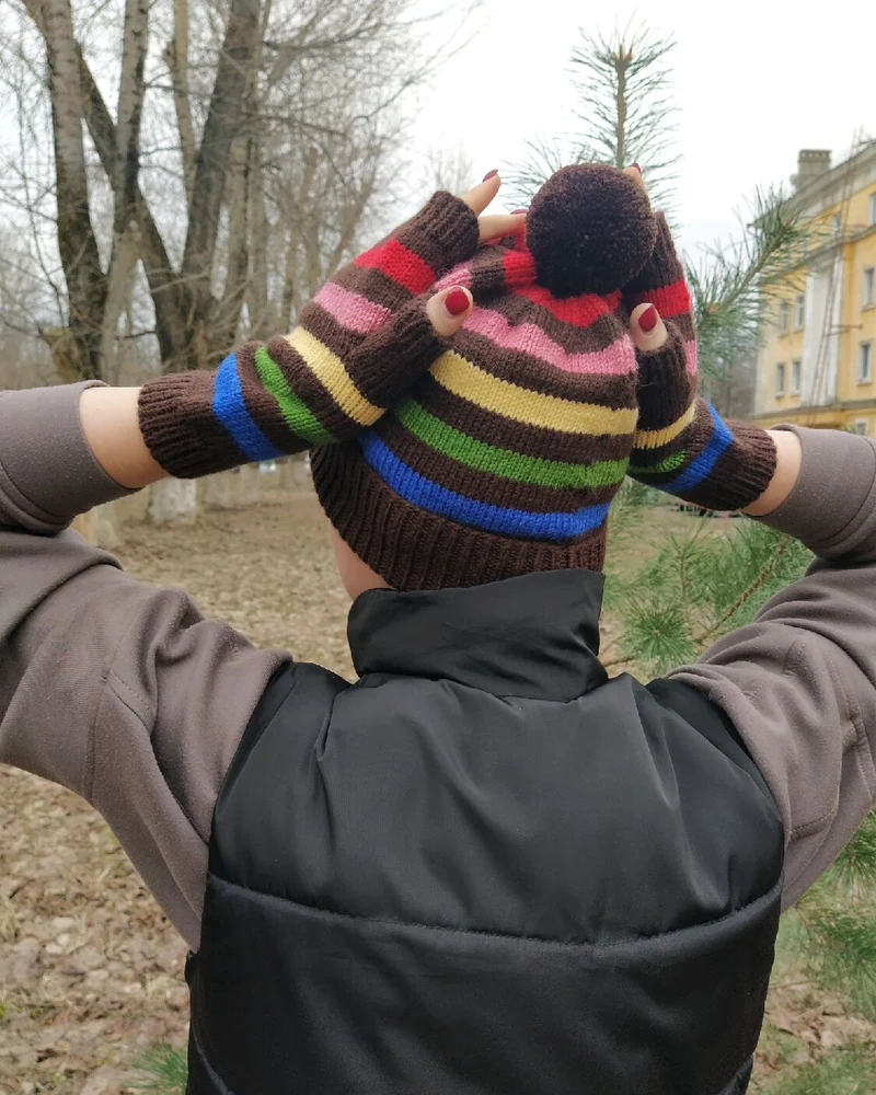 Радужные вязаные митенки спицами шерстяные полоски радуга RussianSocks — Шоколадные митенки