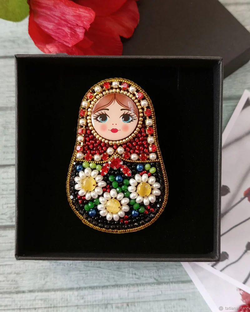 Брошь «Матрешка»