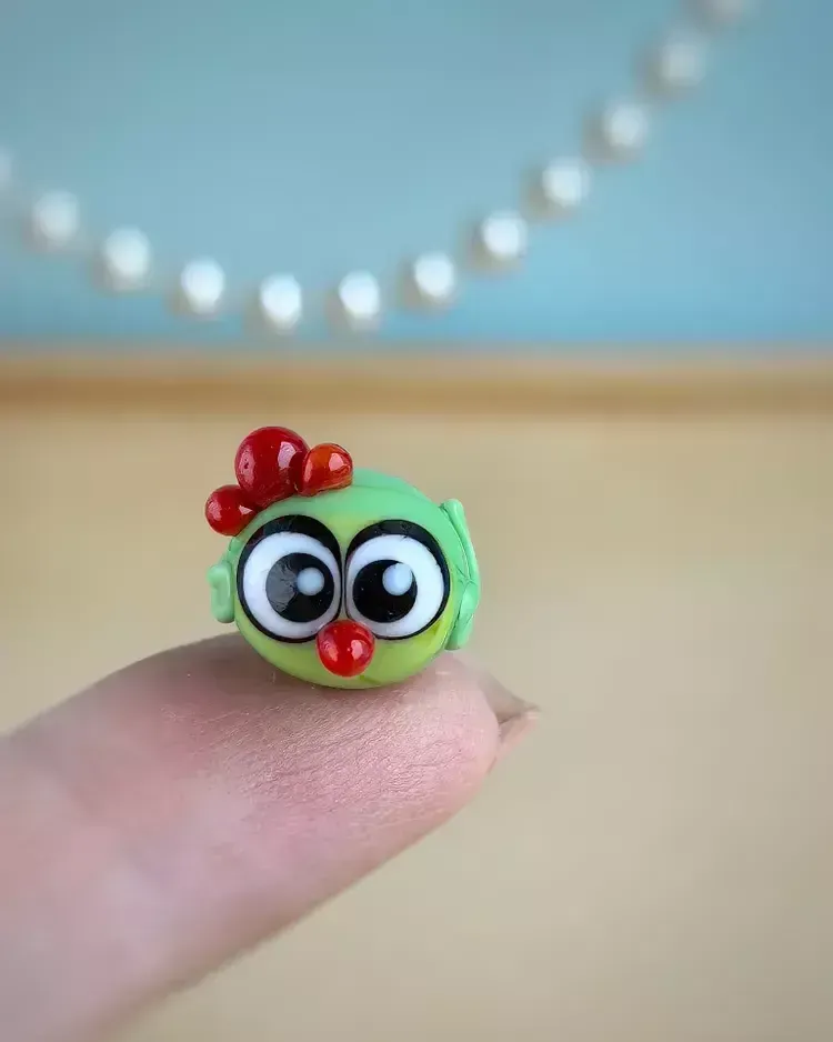 Стеклянная фигурка «Птичка зелёная» — Высота 14 мм