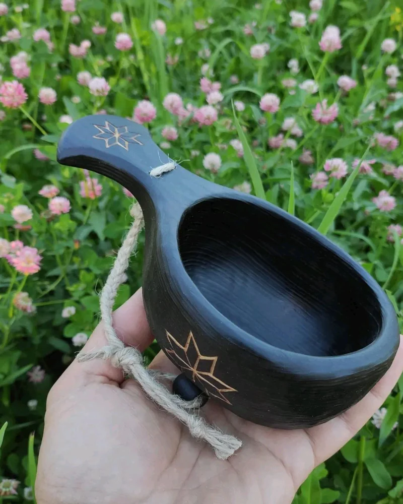 Кукса из липы с обжигом и контурным орнаментом — «Алатырь»