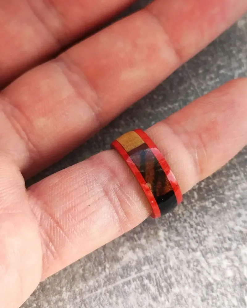 Кольцо из пяти пород дерева