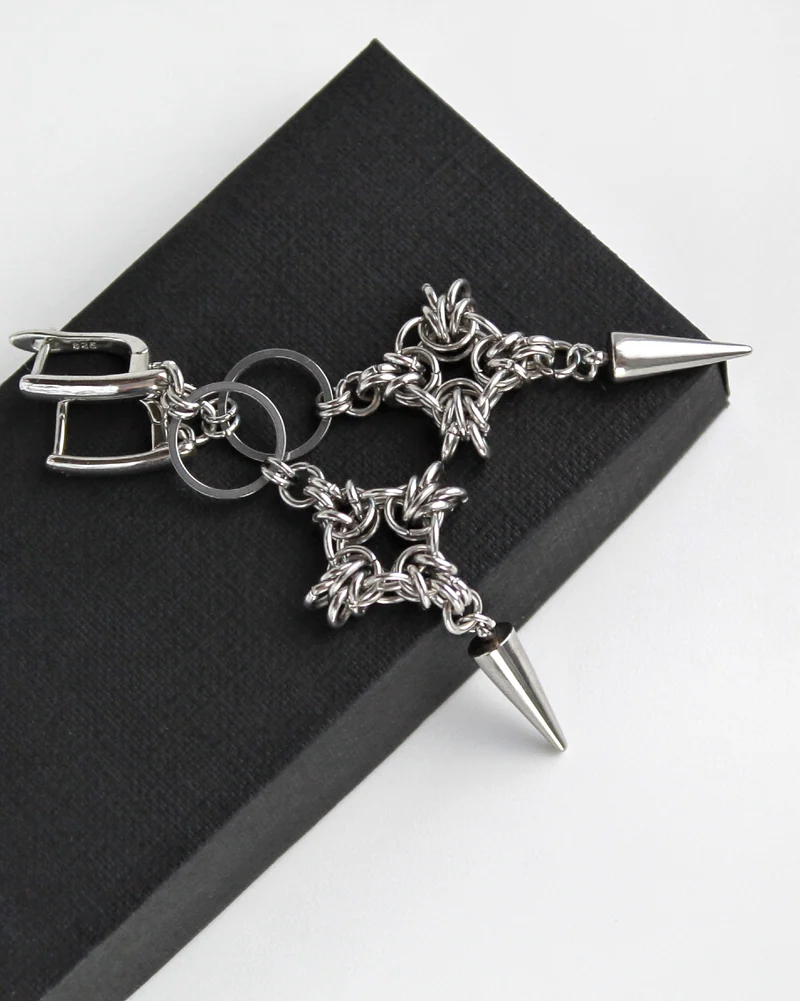 Стильные кольчужные серьги "Shuriken" — серебряные