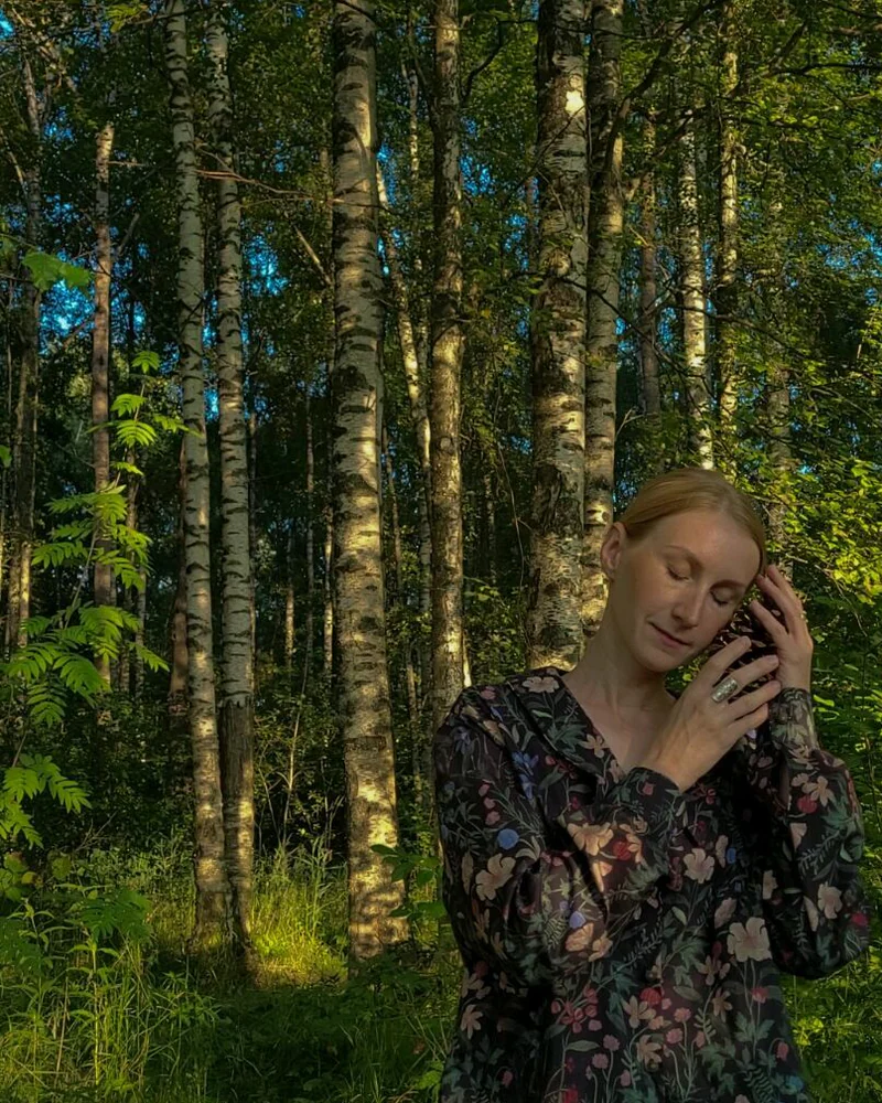 Блузка хлопковая «Лето», чёрная с цветочным рисунком