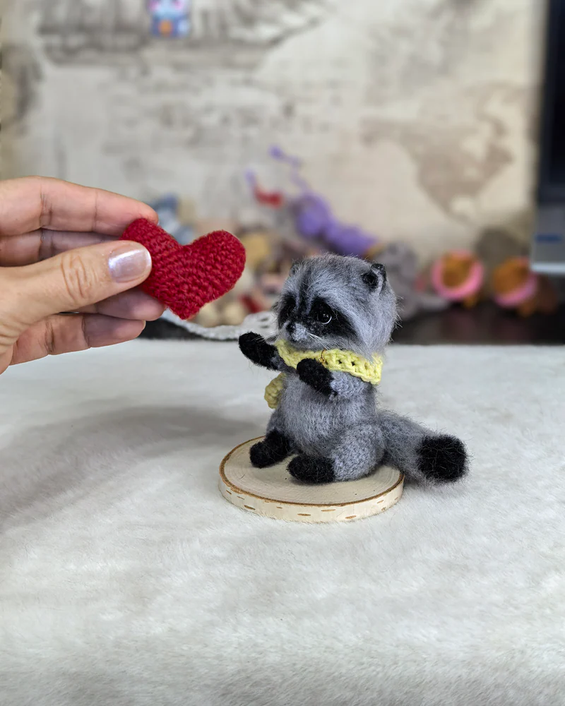 Вязаная игрушка Енот — Енот