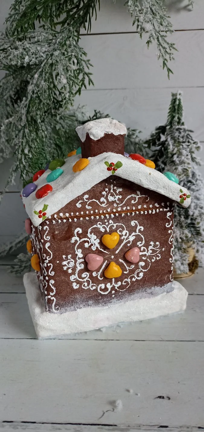 Пряничный домик из ваты