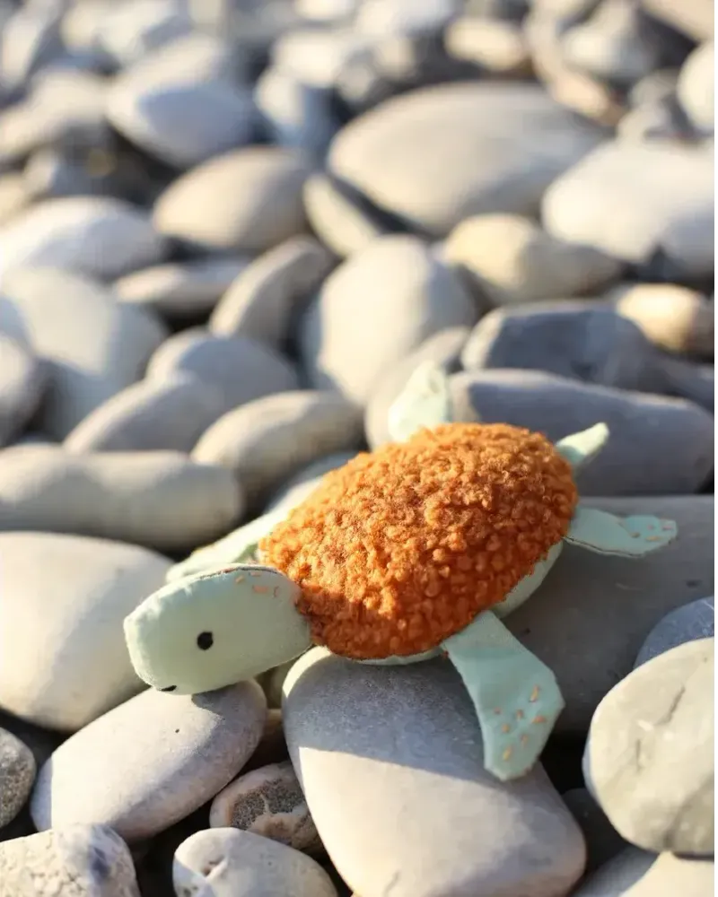Морская черепашка из букле и хлопка, зелёно-коричневая — Основной