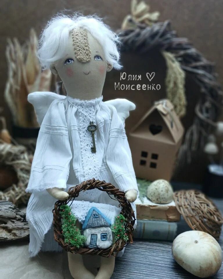 Ангел с домиком, авторская интерьерная кукла