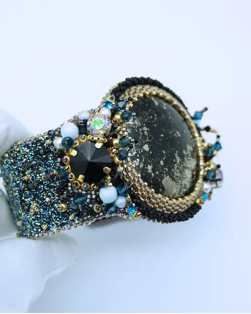 Авторский браслет с пиритом и Swarovski