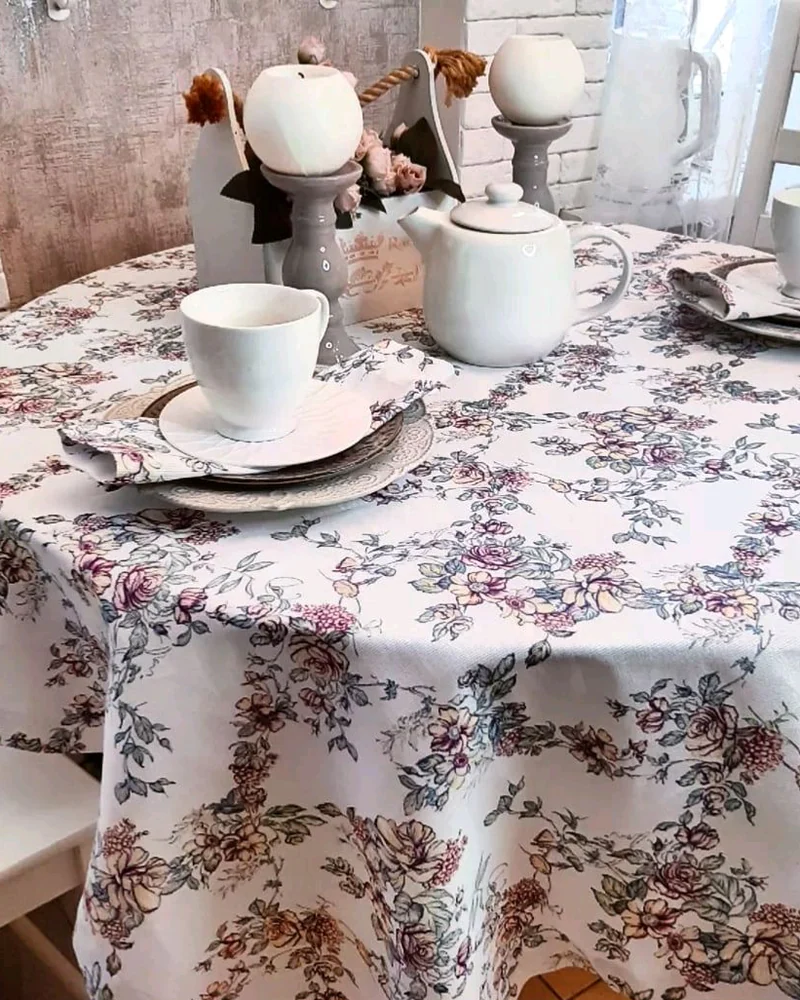 Столовый комплект"Розы"