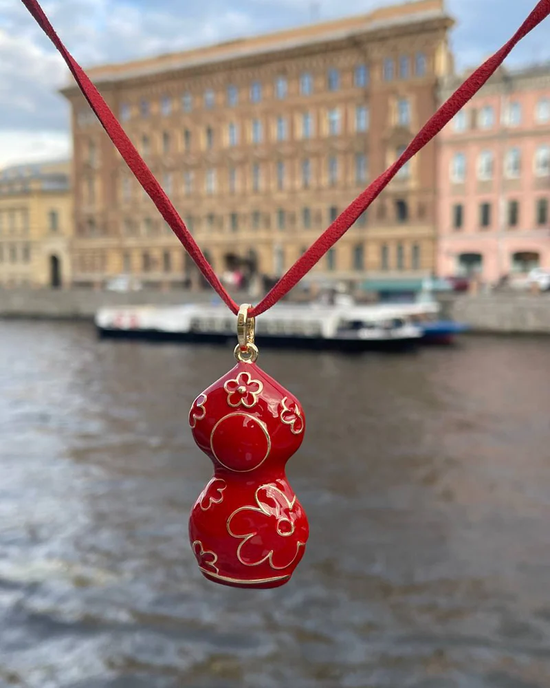 Шикарная подвеска Матрешка