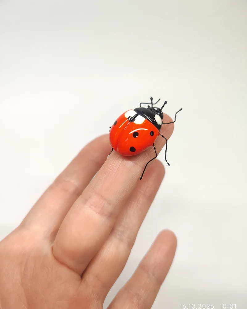 Фигурка Божья коровка