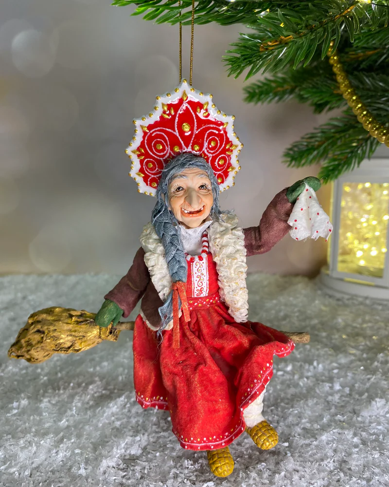 Ёлочная игрушка «Баба Яга на метле»