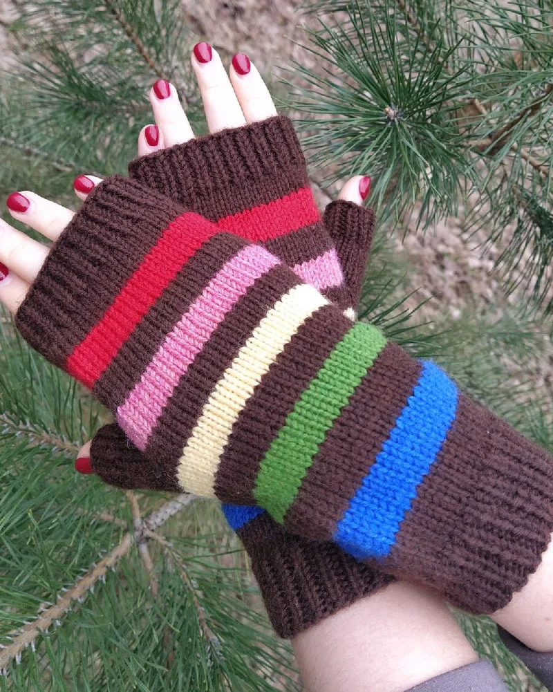 Радужные вязаные митенки спицами шерстяные полоски радуга RussianSocks — Шоколадные митенки