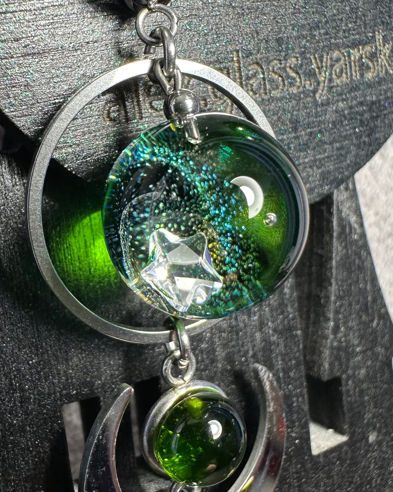 Серьги космическая асимметрия — Зеленые
