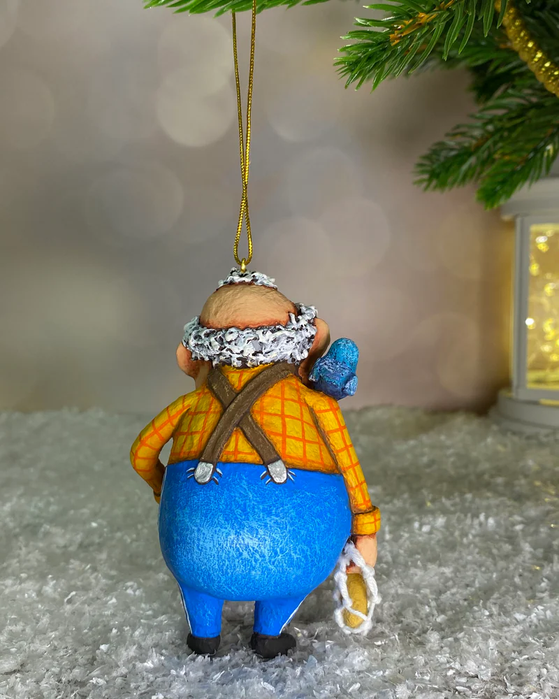 Ёлочная игрушка «Дед с голубями»