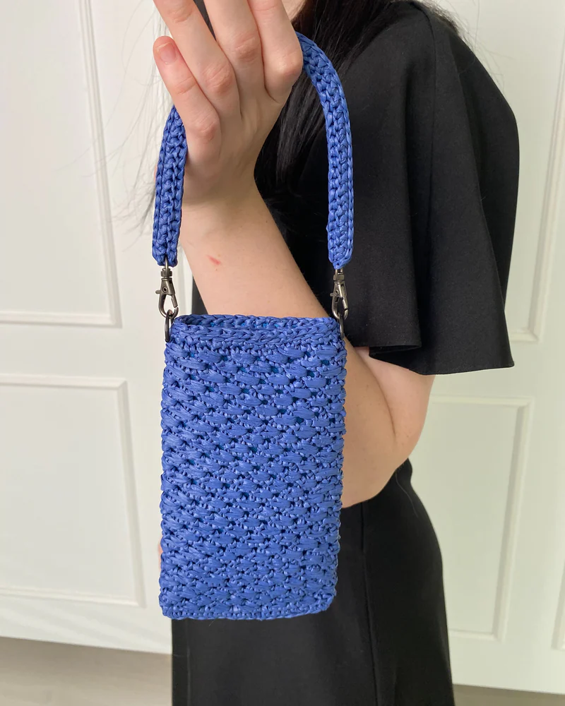 Сумочка для телефона из рафии retro blue