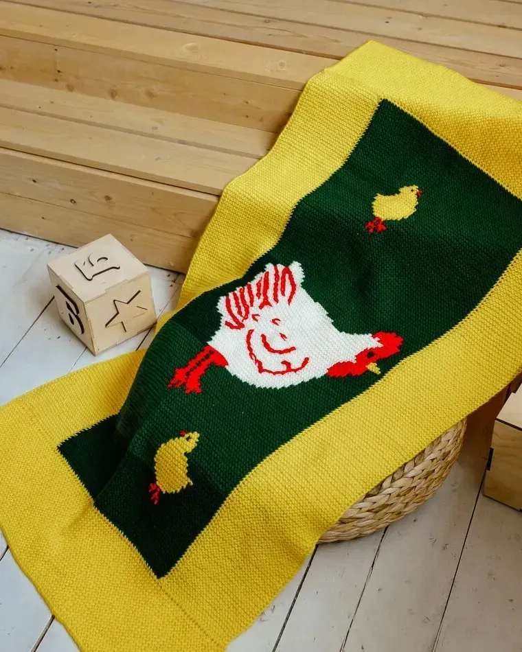 Детский вязаный плед «Мама-курица» — 125×85 см