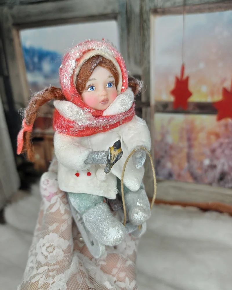 Ватная игрушка "Девочка с косичками"