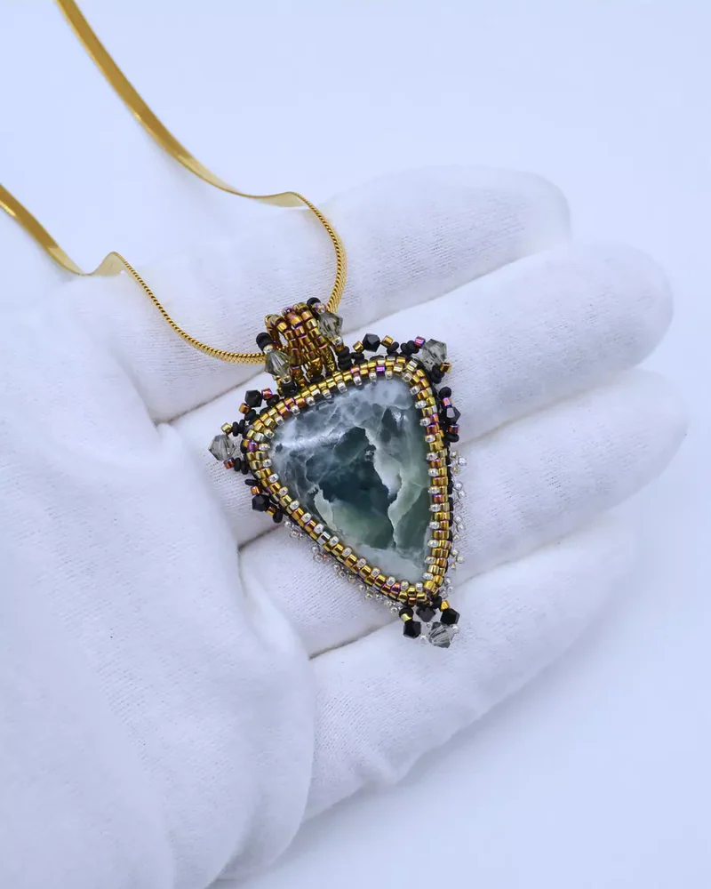 Авторский кулон с офитом и Swarovski
