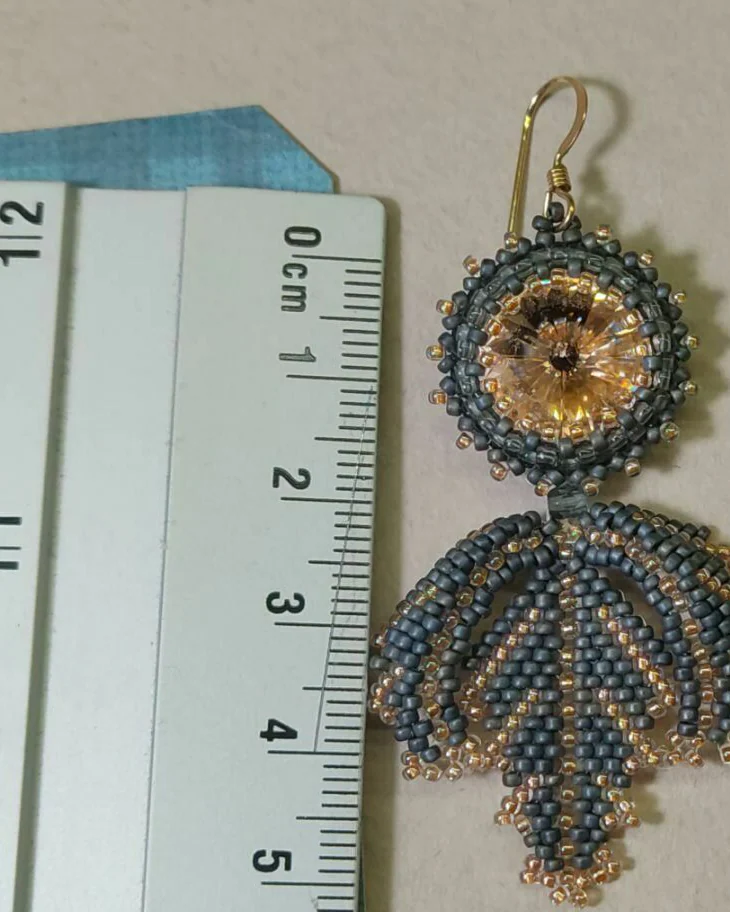 Серьги с риволи Сваровски из бисера 4 см
