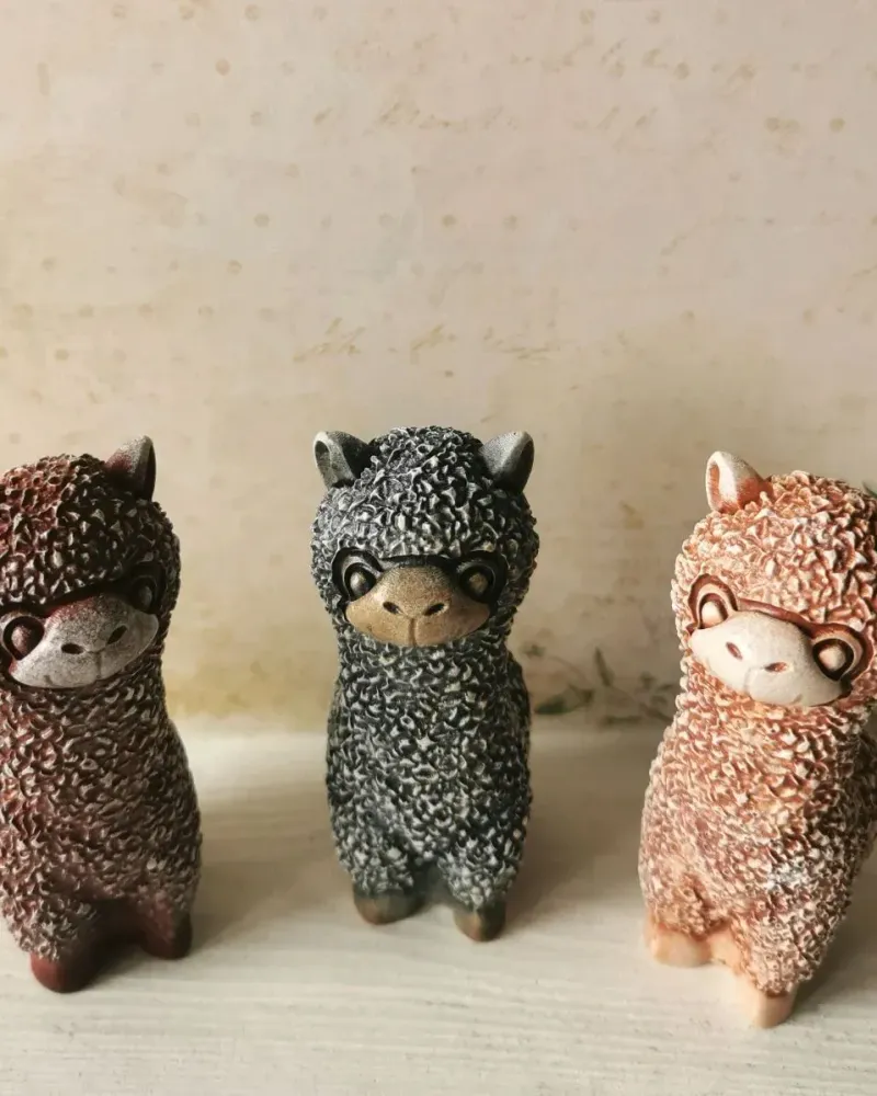 Альпака, фигурка из гипса