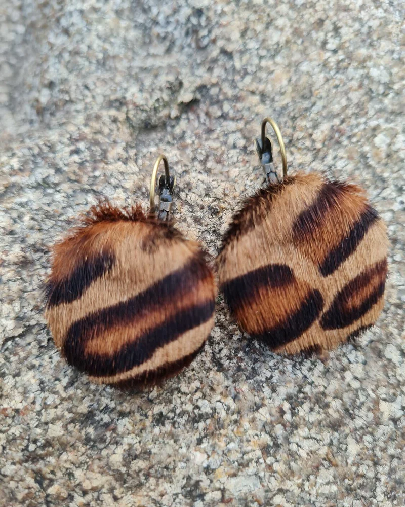 Серьги с натуральным мехом, коричневый