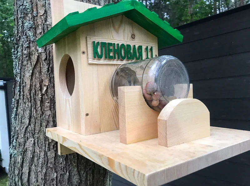 Кормушка для белок