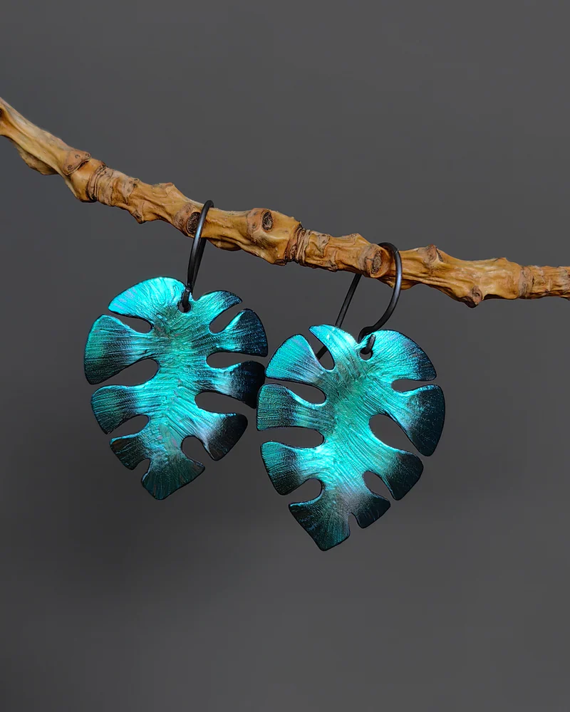 Серьги из титана Монстеры — голубые