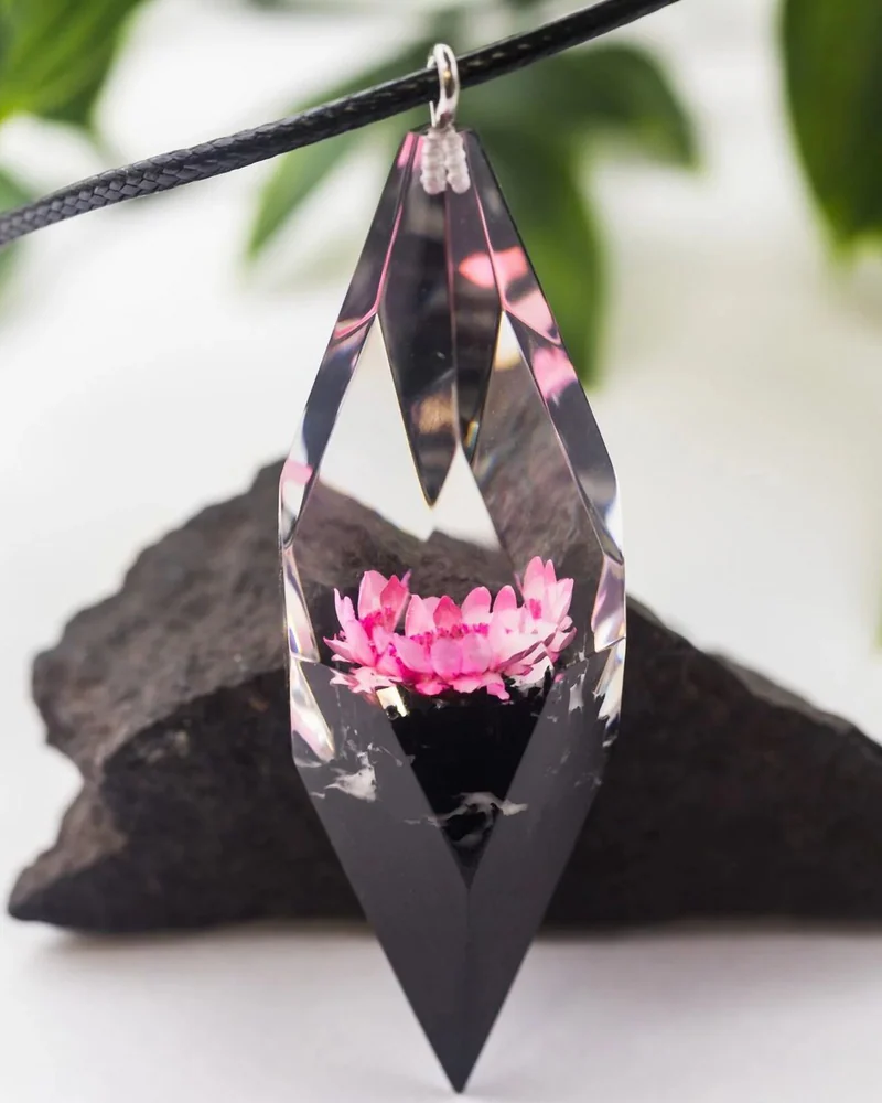 Кулон из дерева и смолы кристалл "Lotus" — Основной вариант