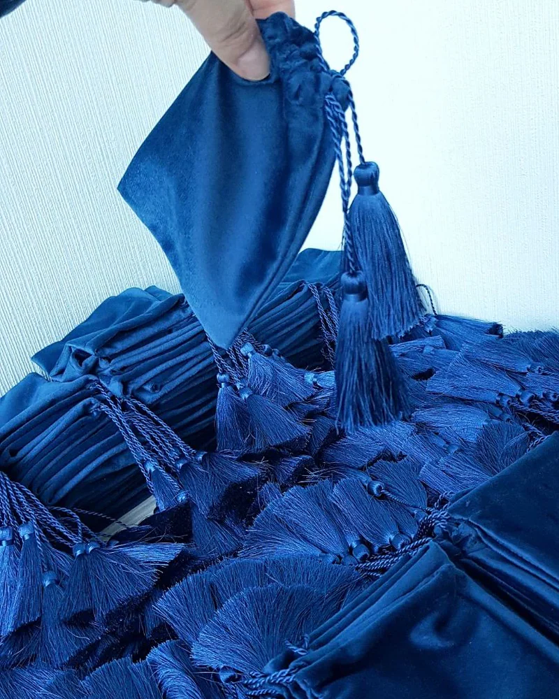 Бархатный мешочек с кисточками "Deep Blue Water"