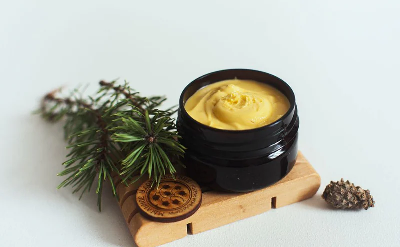 Крем для рук, ног, пяточек ланолиновый для сухой кожи желтый