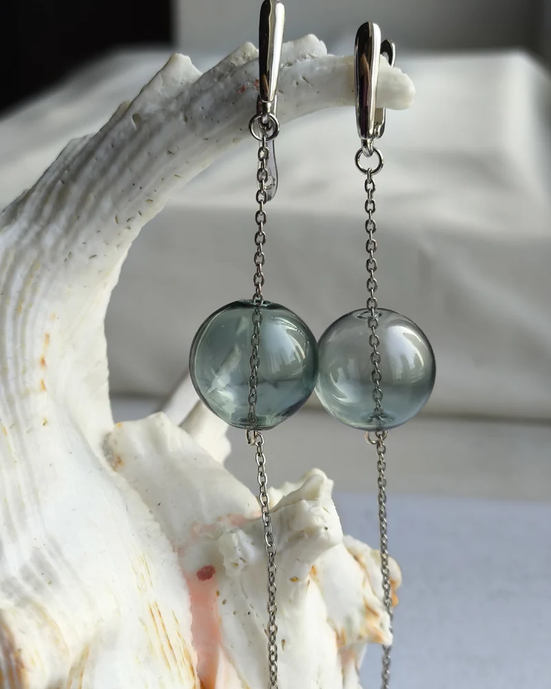 Серьги из стекла