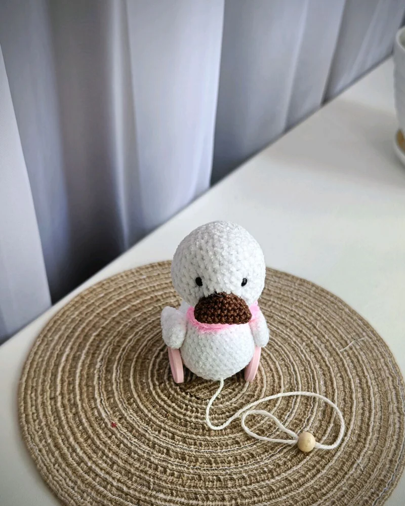 Утёнок — игрушка для кукол