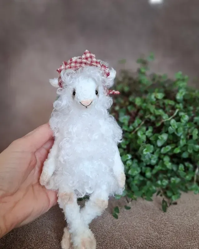 Овечка Тедди Молли, белая, 20 см
