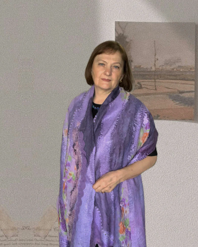 Палантин валяный на шелке