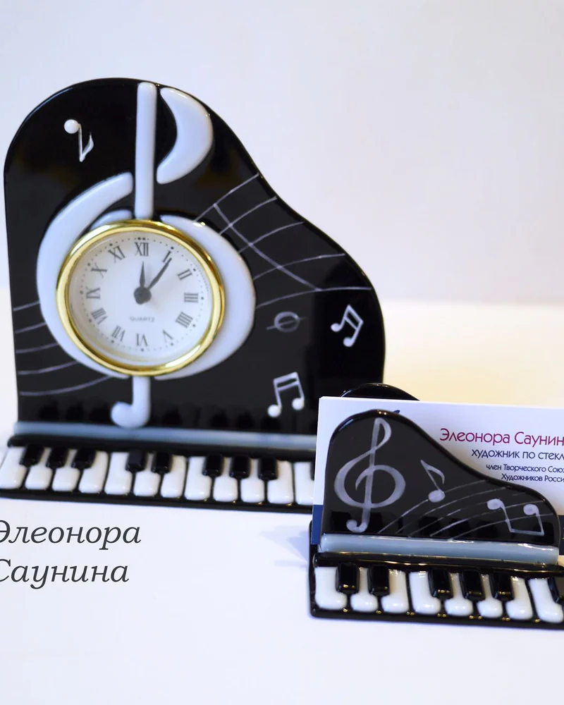 Часы настольные фьюзинг Подарок музыканту