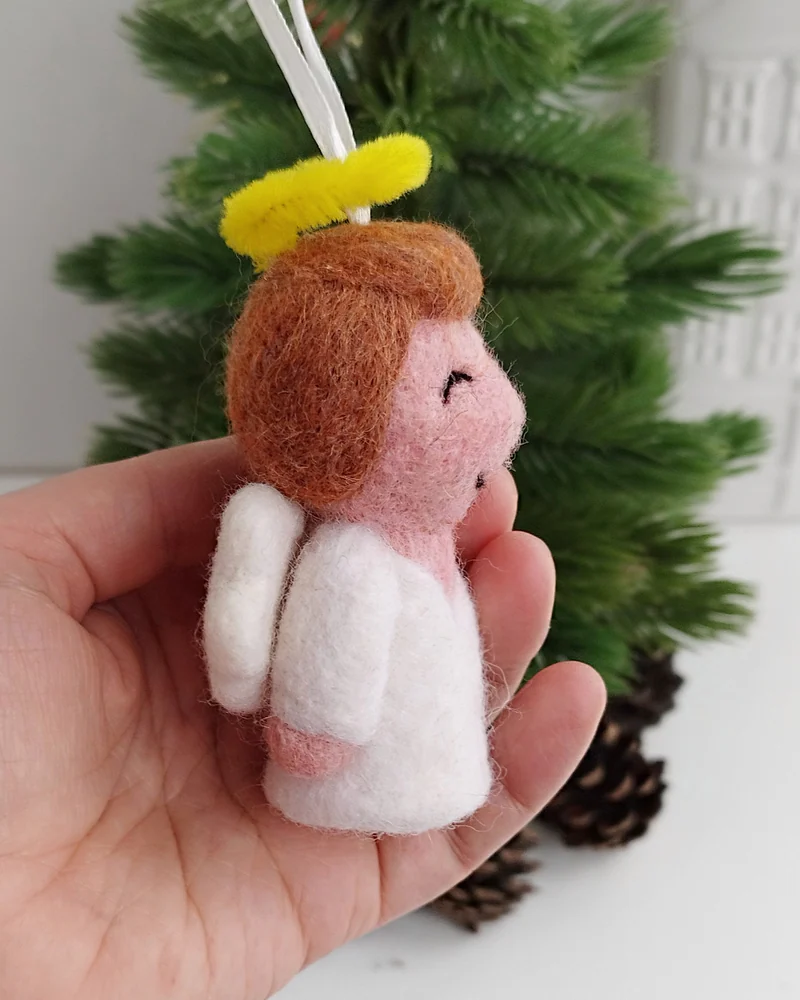 Валяный ангел из шерсти ёлочная игрушка/ подвеска ручной работы
