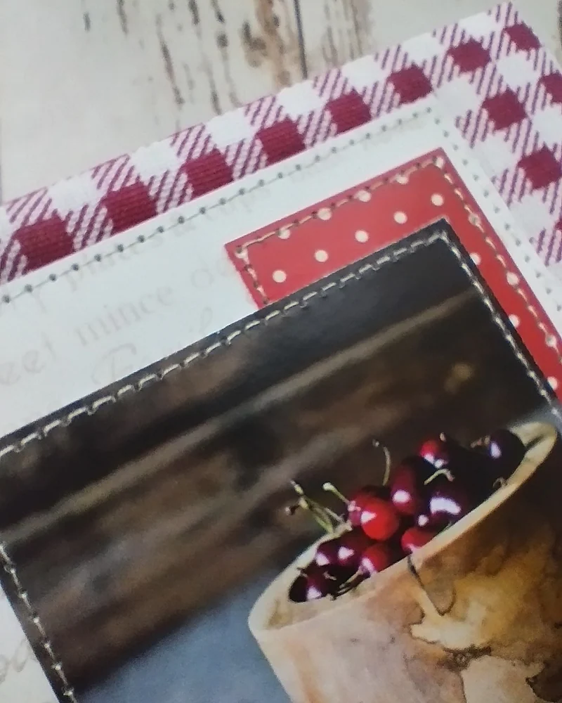 Кулинарная книга на кольцах 13×16 см — Красная в мелкую клетку, вишня