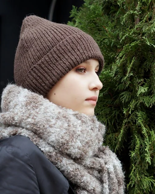 Шапка ручной работы коричневая с отворотом — Шапка коричневая
