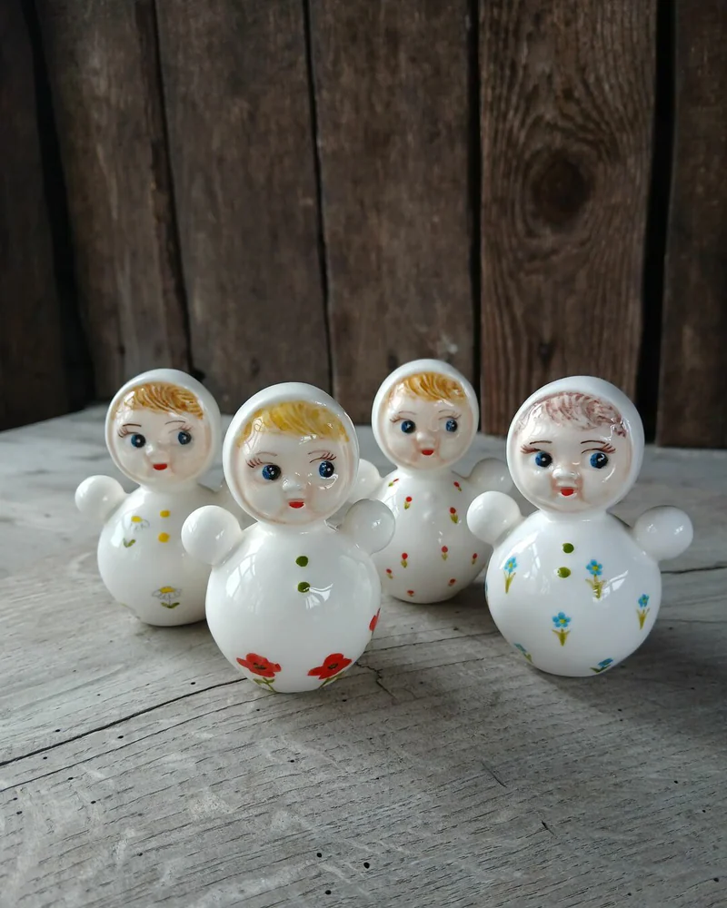 Неваляшка — расписная статуэтка