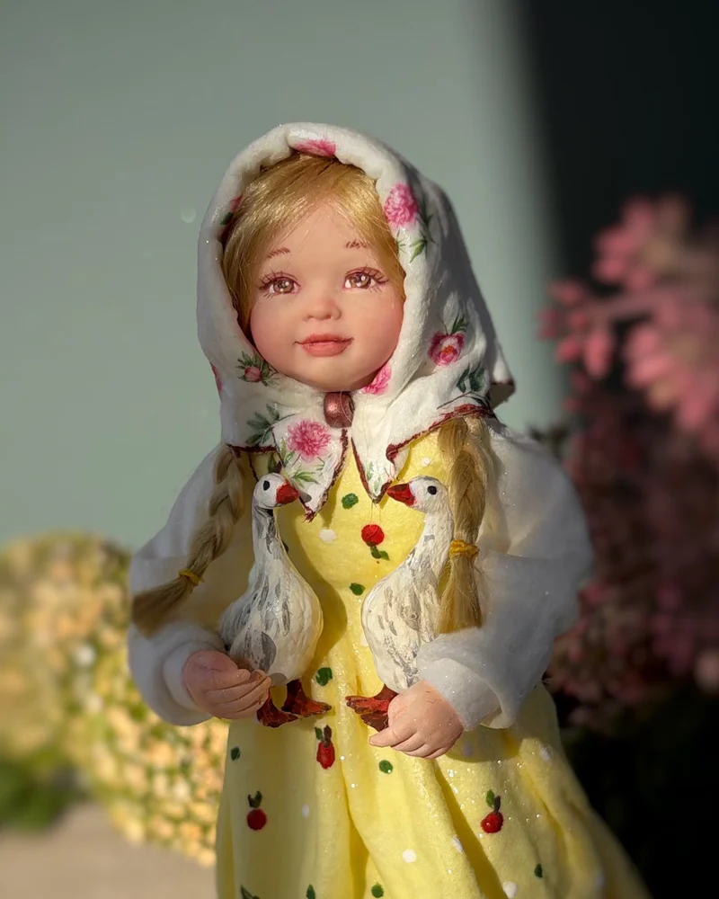 Ватная ёлочная игрушка Маша и гуси