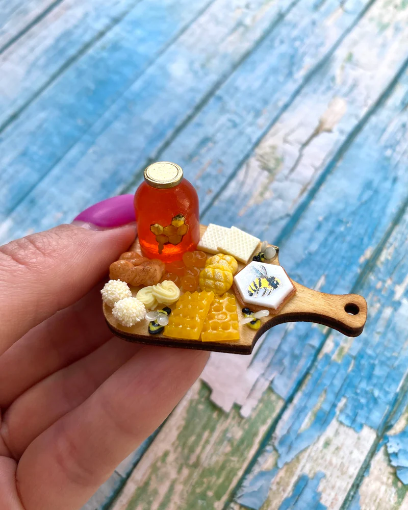 Кукольная Миниатюра «Медовые соты 🍯»