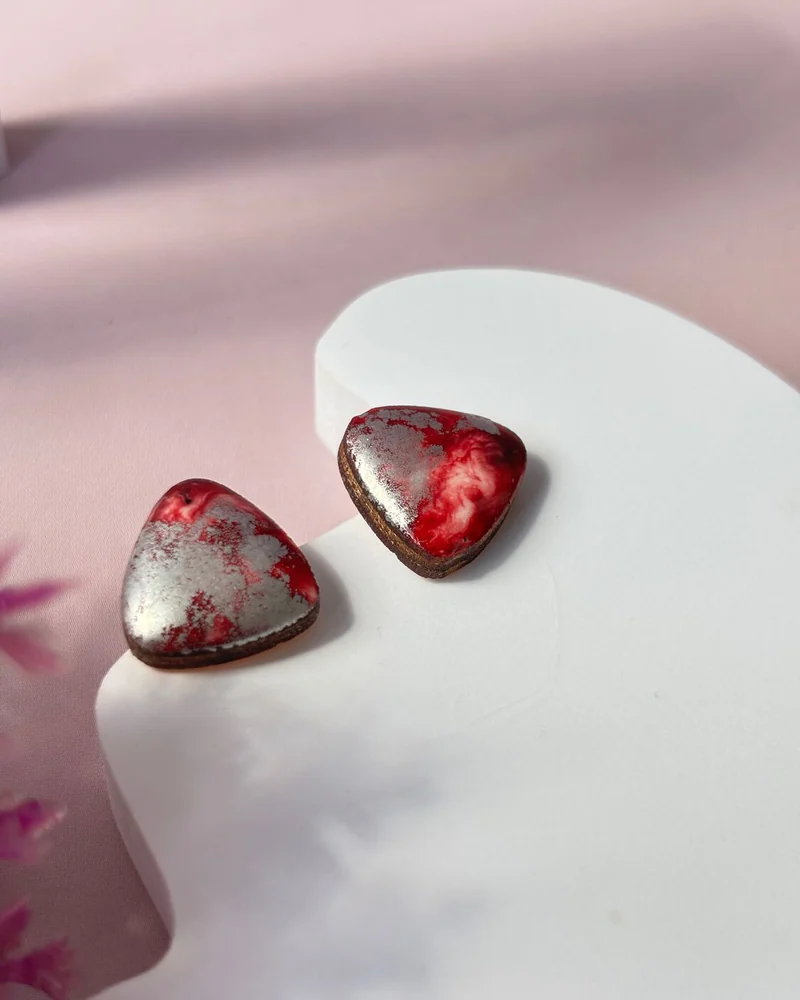 Серьги бордовые.Серьги гвоздики